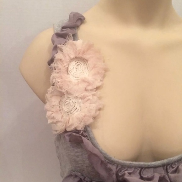 Anthropologie Delletta gray ruffled tank top sz M - Picture 3 of 4